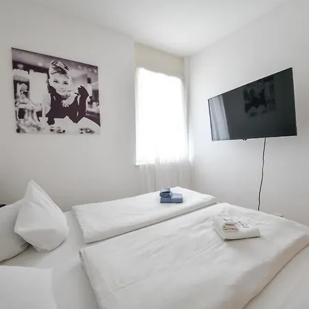 Sunny Day Apartment